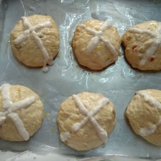 Maundy Thursday...
Hot Cross buns.

If you can't get them, make them!

#hotcrossbuns #homemade #home