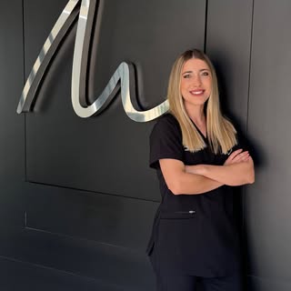 Hoy quiero compartir con vosotros algo que me hace muchísima ilusión 💫

Me incorporo al equipo médi