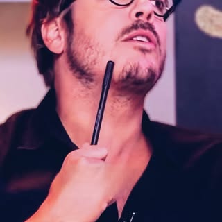 Será que muda a quimica❓

Usando este corte da galera do @portadosfundos para deixar claro para noss