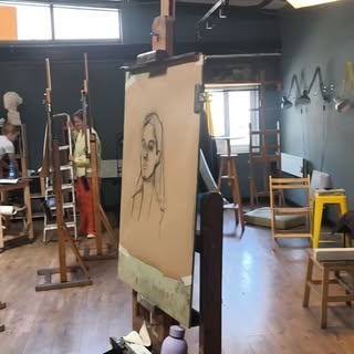 Last week I attended a 5-day portrait painting course with @londonfinearts, learning classical metho