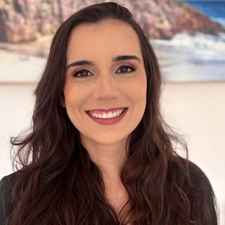 A delicadeza da tricologista mais linda!! Obrigada por confiar mais uma vez, @leninemafra 💕#maquiag
