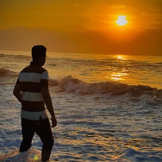 In the Stillness, the mind finds Clarity 🌖. #sunrise #beachlife #beach #calm #naturephotography #na