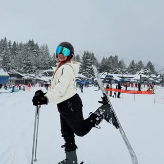 Neve lá fora 
Coração pegando fogo
❄️⛷️🤪🎿☃️✌🏻❤️‍🔥