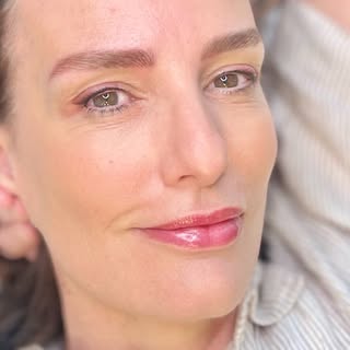 Ma beauté du jour 💄

Un grand merci à ma cliente pour sa confiance dans la réalisation de son maqui