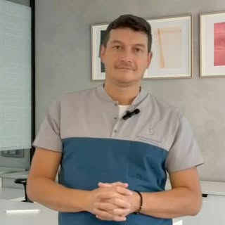 ¿Ganchos para las orejas? Por qué no son la solución que buscas.👂✨

Muchos pacientes me preguntan p