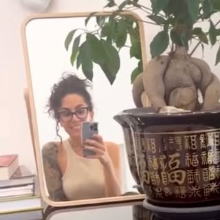 Durante una seduta di tricopigmentazione non si parla solo di alopecia.

Si condividono giornate dif