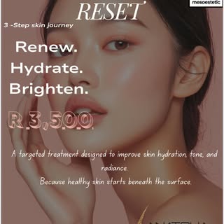 ✨ WINTER PEEL PACKAGE ✨

Ready for a real skin reset this winter?
Our advanced 3-step peel journey i