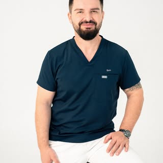 Meet Sam Cinkir, Founder & Owner of Este Medical Group.

Sam’s vision, passion, and commitment have 
