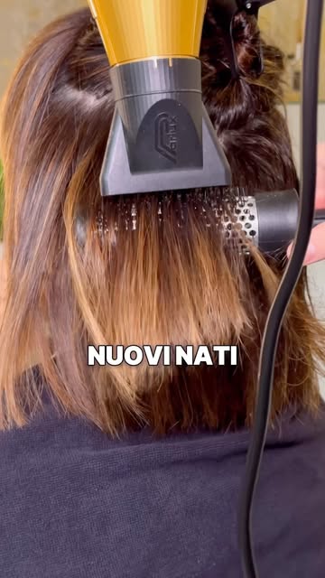 “I capelli nuovi nati” - Valentina ci racconta come si è accorta della #ricrescita dei suoi capelli,