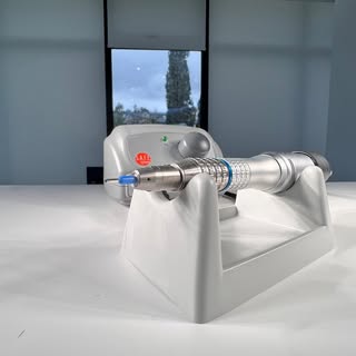 FUE machine and punches for graft excision - Harris S.A.F.E. System (Harris Instruments LTD, USA)