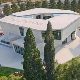 ⚪The A. Tsilosani Hair Transplant Institute was founded by the world-renowned hair transplant expert