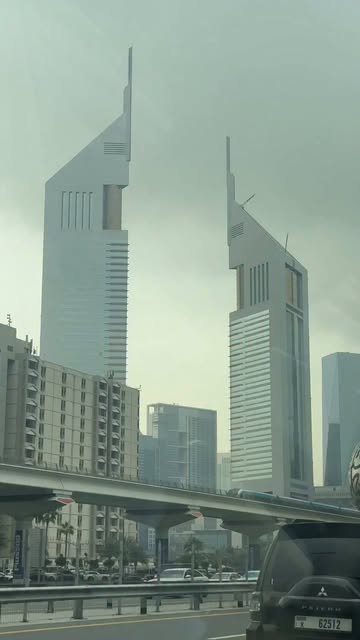 Dubai was a whole experience we need to go back soon. #entrepreneurlife #worktrip #𝐄𝐧𝐣𝐨𝐲𝐢𝐧𝐠�