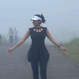 Dressed in black, wrapped in clouds, and loving every moment. 🖤☁️

#Vagamon
#MonsoonMagic
#KeralaDi