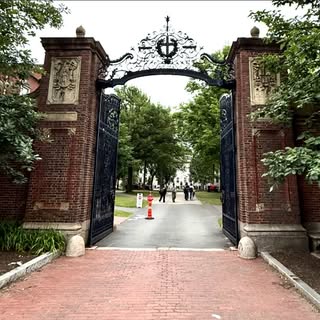 #alperbayraktar #opdralperbayraktar #boston #harvard #massachusset #🇺🇸 

Zamanın ağırlaştığı yer b