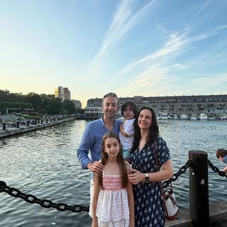 #⚜️⚜️⚜️ #gökaaltunailesi #kızkardeş #boston #harvard #massachusetts #alperbayraktar #opdralperbayrak