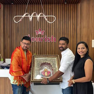 Courtesy visit by great actor @swwapnil_joshi to our @flourish.clinic