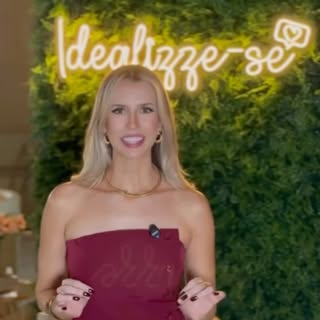 O melhor presente que alguém poderia ganhar 😉😍🥳

Com o nosso Gift Card, você escolhe o valor e qu