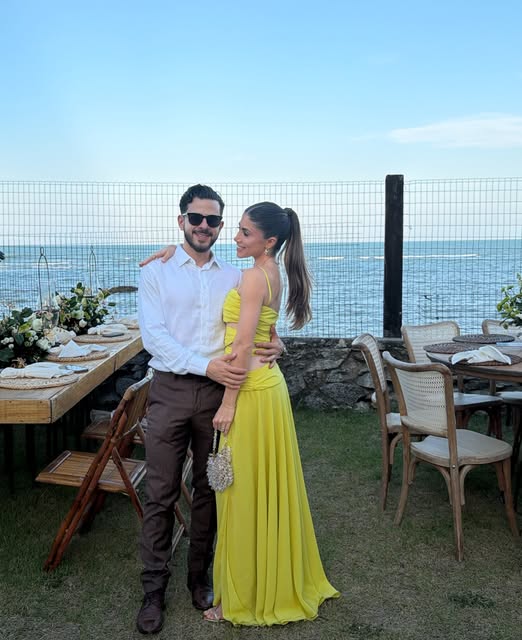 Um Domingo de sol em Arraial, com uma energia maravilhosa, um dia cheio de amor para celebrar a uniã