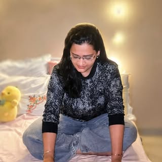 Somewhere between yesterday and tomorrow ✨️

#healinghandscreativeheart #balancedlife #doctoroffduty
