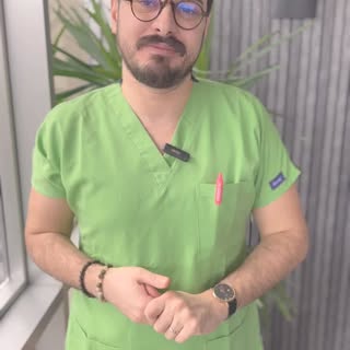 “Saç ekimi yaptırdım ama kel kaldım.”

Bu neden olur biliyor musunuz?
Saç ekimi sadece greft sayısı 