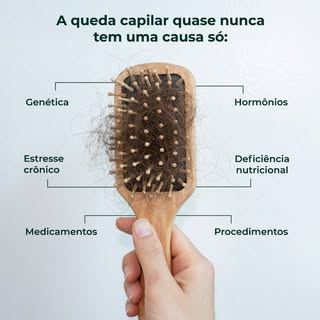 A queda capilar raramente tem uma única causa. É por isso que o mesmo sintoma, queda visível, pode p