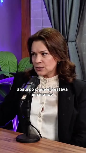 SUA BLOGUEIRA FAVORITA JÁ TE ENSINOU ALGUMA BESTEIRA? 

#oleoessencial #cuidadoscomocabelo #cabelosa