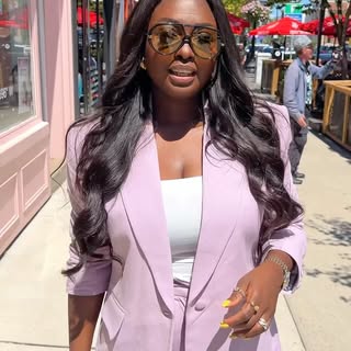 Easy breezy summer afternoon wearing Ruby Waves Wig and my @dwlonline blazer set 🤩

#bimzhair #qual