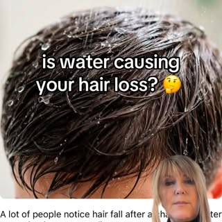 Does water cause hair loss? 🚿