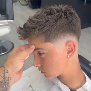😎Por aquí seguimos dando guerra 💈
Aunque no subamos mucho contenido, seguimos machacando día a día