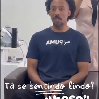 Homem que cuida do cabelo com qualidade, cuida também da sua imagem e autoestima.

Saúde capilar não