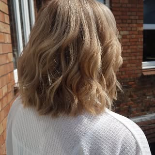Stunning transformation 🍯

We said goodbye to the flat, ashy blonde, and brought this look to life 