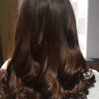 ✨ Chestnut Brown ✨
Warm, rich, and effortlessly radiant. This brunette shade blends soft golden-red 