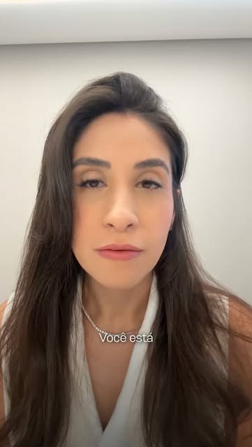 Você está na casa dos 40 anos e seu cabelo está mudando? Pode ser sinal de que você está na perimeno