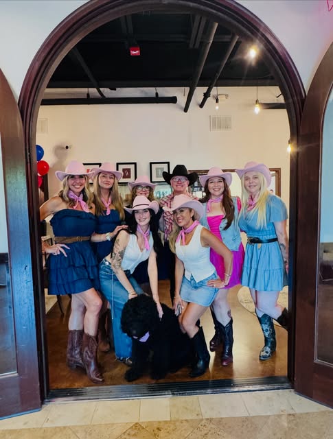 In honor of @dollyparton ❤️ What a tremendous legend. #dollyparton