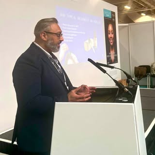 I’m excited to share a moment from last year’s British Association of Hair Restoration Surgery (BAHR
