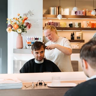 Nothing says "weekend" like a fresh trim. ✂️

Good hair is only a few clicks away. | Link in bio.
