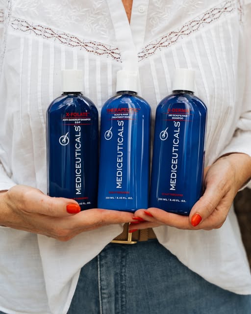 Your scalp deserves the right care too. 🤍

Niet elke hoofdhuid heeft hetzelfde nodig, en daarom bes