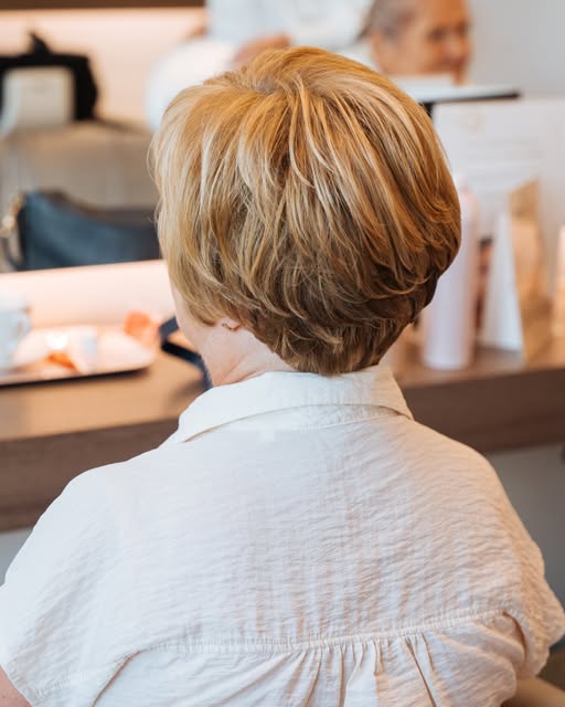Korte coupe? We 🧡 that. 

✂️ Fris, pittig en vooral: helemaal op maat van jou. Wie zegt dat je lang
