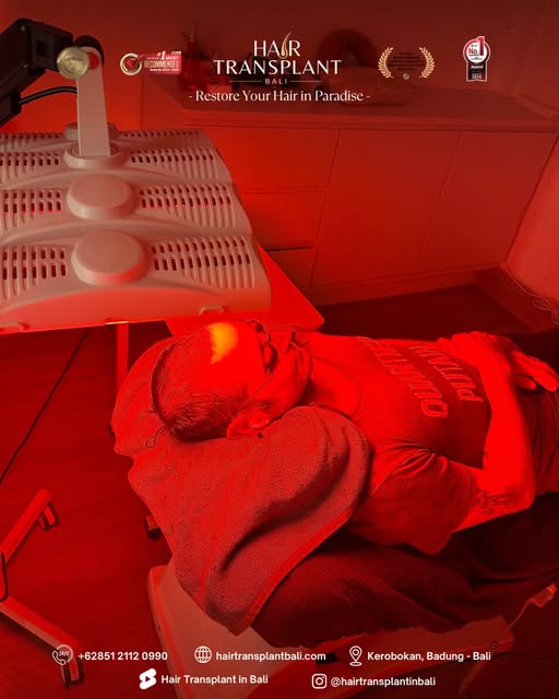 Glow & Heal with Red Light Therapy! ✨
Part of your post-PRP or exosome treatment journey, Red Light 