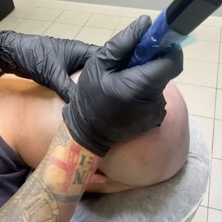 Working on this session, scalp micropigmentation trust the process…✍🏼

Call or text to schedule you