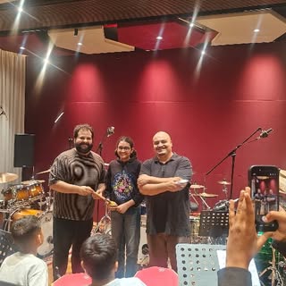 🥁✨ When learning turns into a jam session!

A Sunday well spent playing alongside two incredible dr