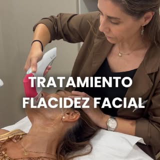 En este vídeo acompañamos a @dralaurasegura y a Montse, compañera de nuestra clínica, durante su seg