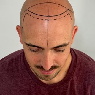 Todo empieza con un buen diseño.

Antes de cualquier pigmento, está el estudio.
La forma del rostro,
