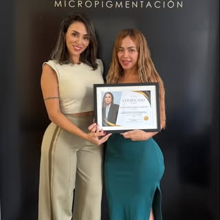 ✨ FORMACIÓN VIP HAIRSTROKERS ✨

No quiero que aprendas solamente una técnica.
Quiero que salgas de m
