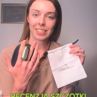 🕵🏼‍♀️Moja opinia na temat SZCZOTKI MANTA PULSE 

Szczotka i masażer w  1 ❗️to idealna opcja dla:
-