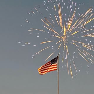 Wishing everyone a safe and festive Fourth of July🇺🇸 Happy birthday to the USA❤️💙🤍

#redwhiteblu