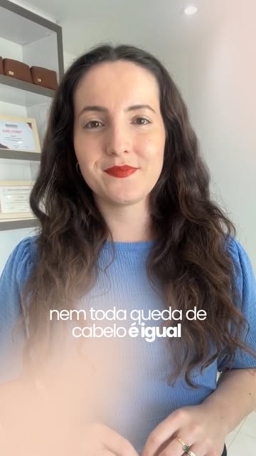 Nem toda queda de cabelo é igual. Às vezes o problema não é o fio que cai, mas o que está acontecend