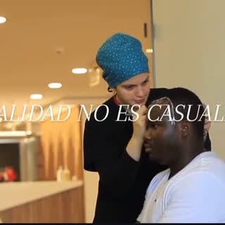 La confianza empieza en el quirófano.

Cada paciente es único. Por eso, cada trasplante capilar requ