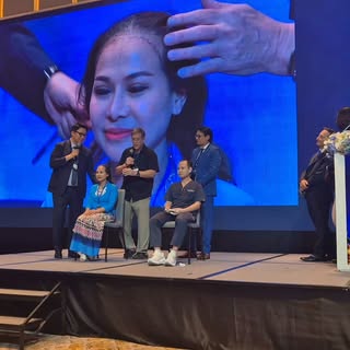Live Demonstration of 

Waris Hair Line Dot Technique 

In panel of experts, with Ron shiparo, Louis
