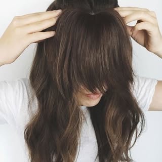✨Bᴀɴɢs✨
Whether you are considering cutting bangs for the style you want or just need fullness aroun